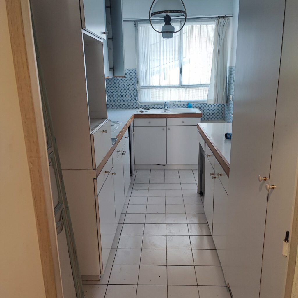 photo représentant une cuisine après débarras
