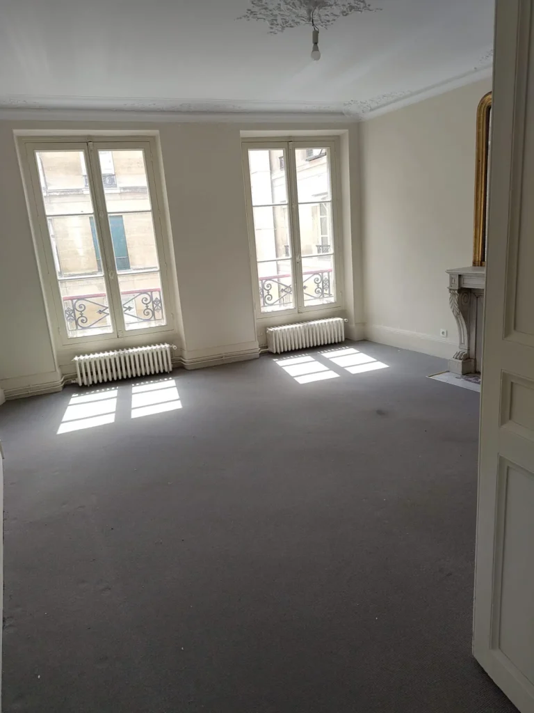 bureaux libérés après débarras - Paris Rivolis 80m2 - 1 jour